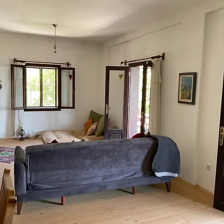 Mulberry House Tatil Evi